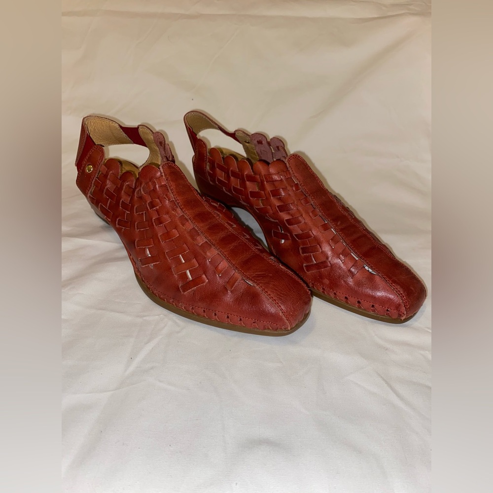 Pikolinos Sandia Red Genuine Leather Classic Romana Basket Weave Sandals Sz 41